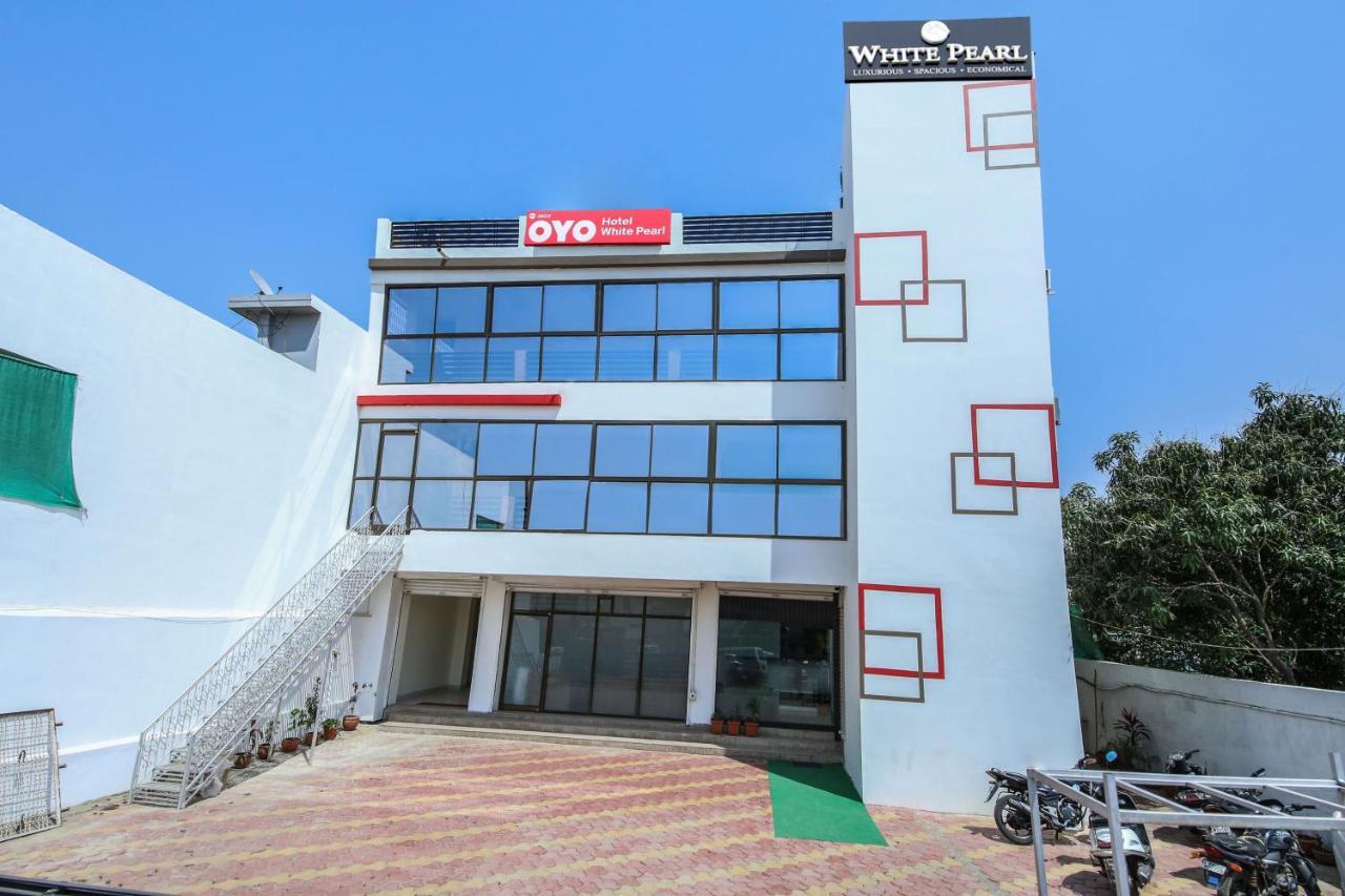 Oyo 3603白珍珠酒店 贾巴尔普尔 外观 照片